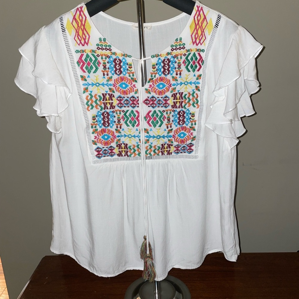 Jodifl White Embroidered Tunic with tassel tie. Size Small. NWOT. Never worn.